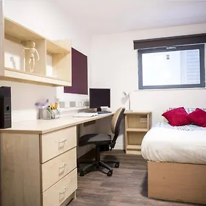 Small Double Ensuite Next To The Centre Leeds (West Yorkshire)