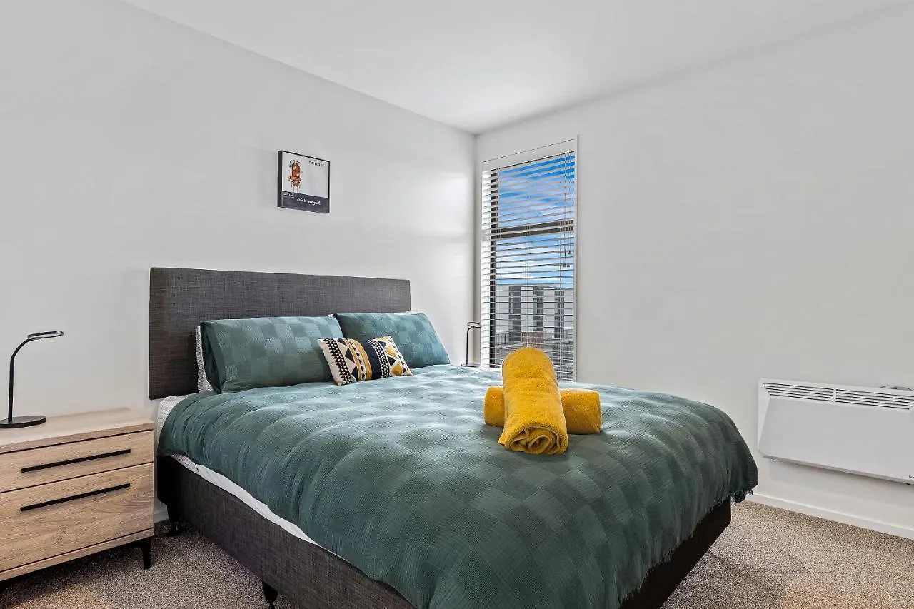 2 Bedroom City Pad With Free Car Park Christchurch New Zealand