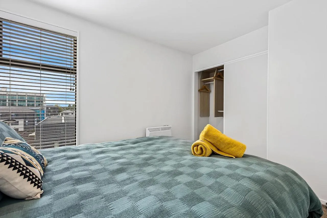 2 Bedroom City Pad With Free Car Park Christchurch 0*,