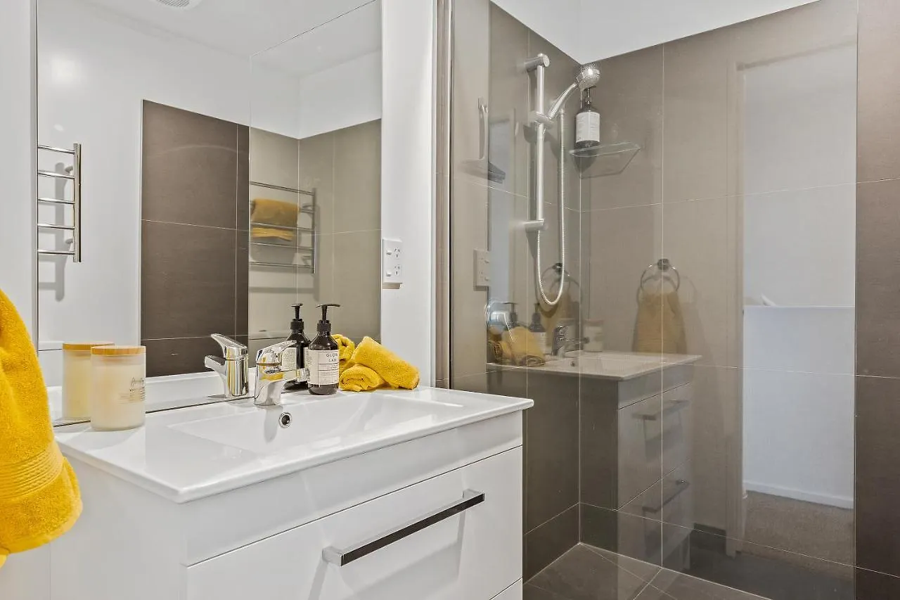 Apartment 2 Bedroom City Pad With Free Car Park Christchurch New Zealand